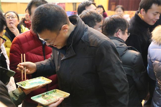 夹玻璃球.JPG