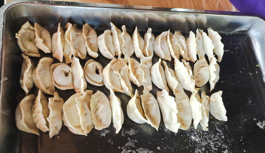 冬至包饺子 (2).png