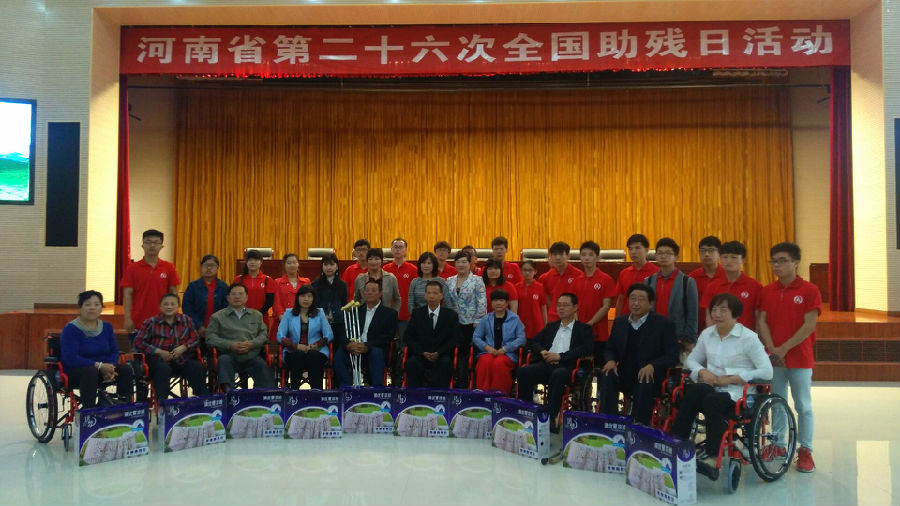 合影3.jpg