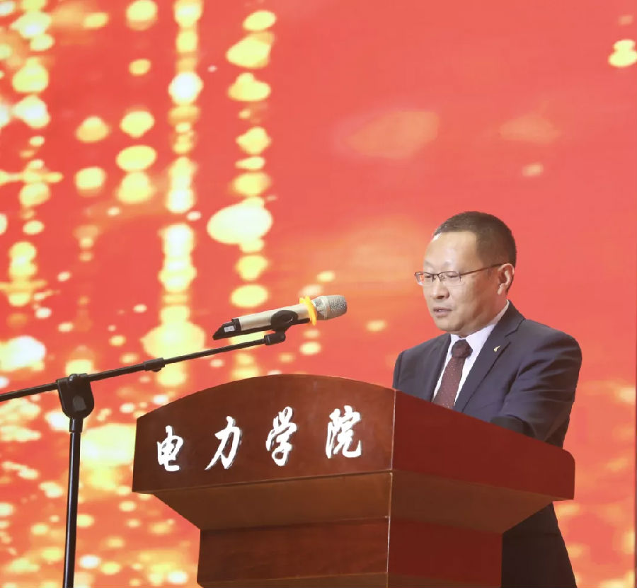 院党委书记李伟.png