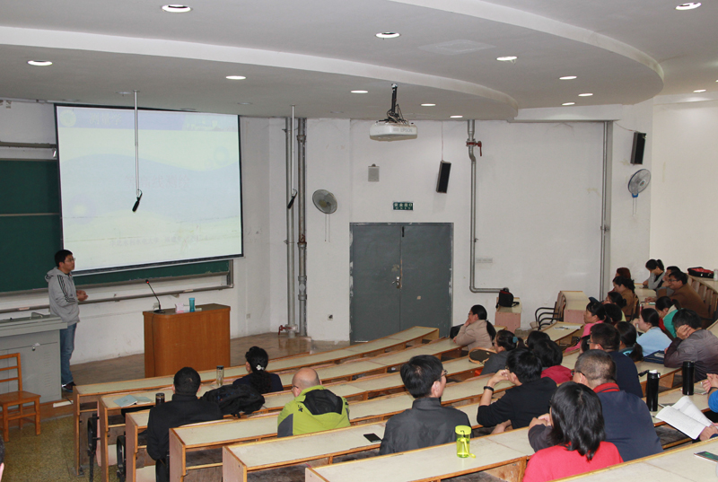 4月6日 示范性教学课观摩活动800像素1.jpg