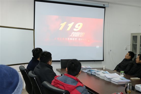 E:工程训练中心安全相关8年80125防火教育照片IMG_0247.JPG