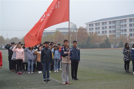 C:Documents and SettingsAdministrator桌面?.11.19 青春飞扬,魅力四射--信息工程学院成功举办首届冬季运动会运动会现场3.jpg