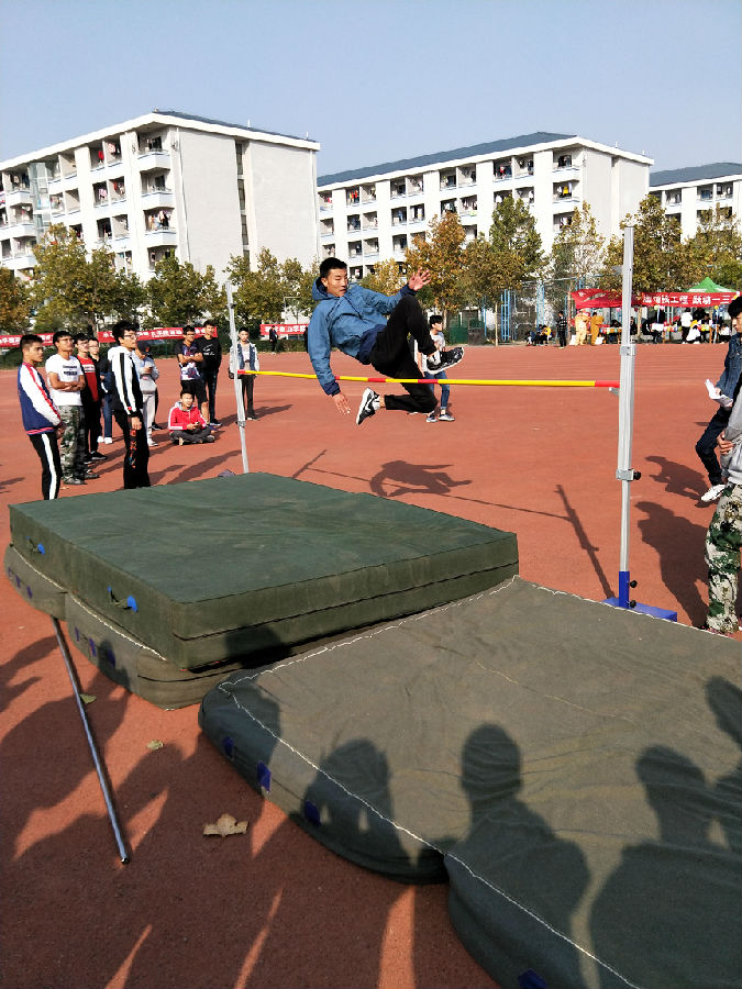 男子跳高.jpg