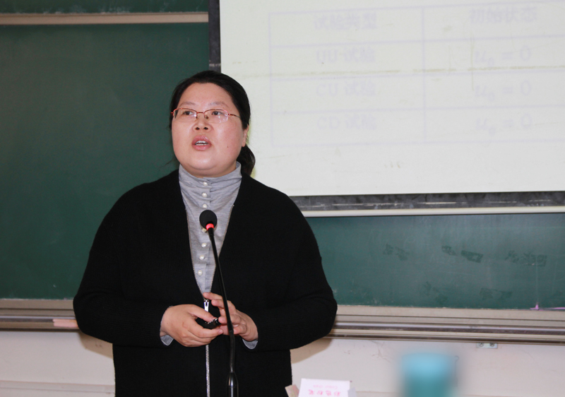 4月6日 示范性教学课观摩活动800像素2.jpg