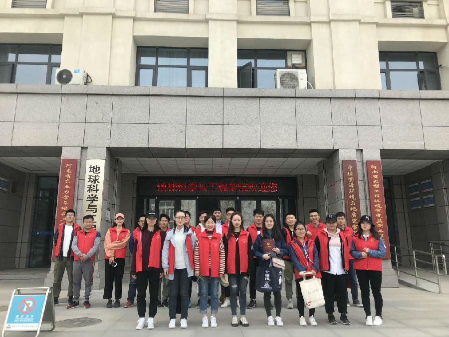 19年3月27日 学雷锋 树新风1.jpg