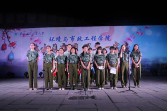 精彩的诗朗诵《少年中国说》