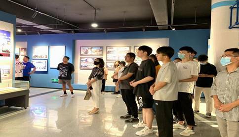 说明: 189a69dfe4041e73bddb120a43f89ec