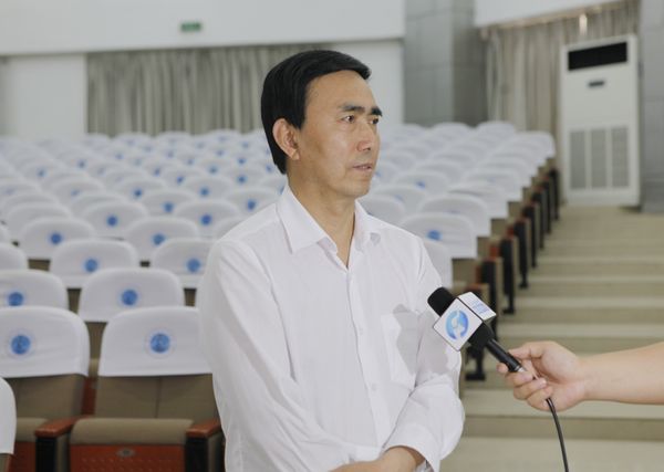 石书记.jpg