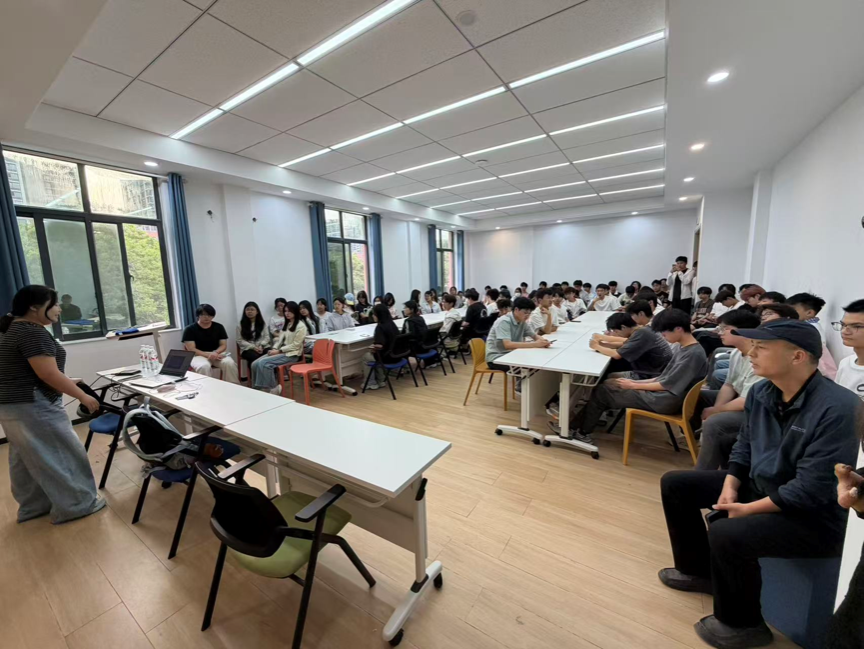 筑牢反诈防线，守护平安社区——花园校区“一站式”学生社区举办反诈主题活动
