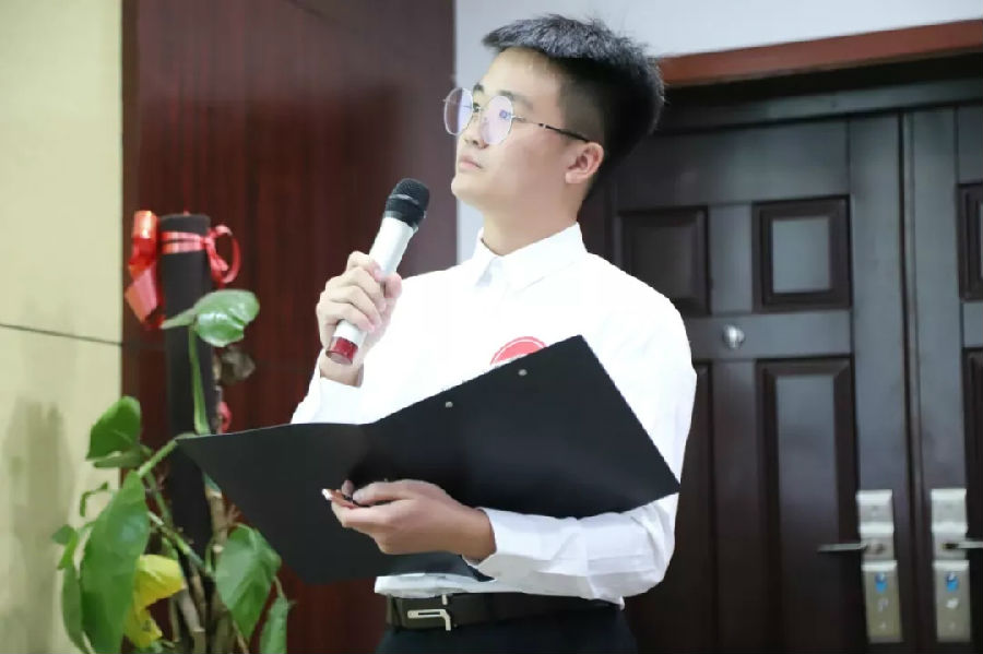 创业组三号选手.jpg
