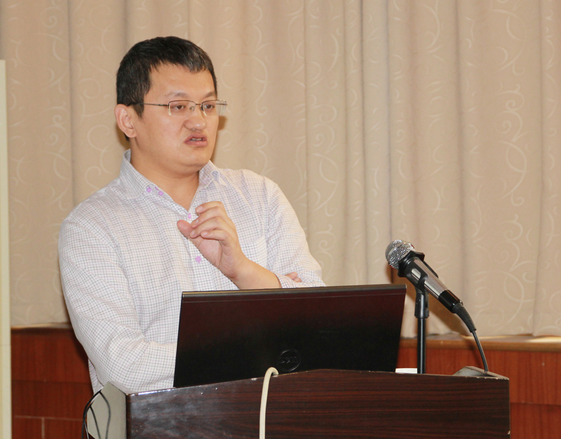 16年9月28日成都理工邓继新讲座800像素2.jpg